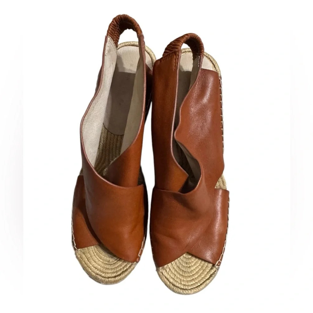 Kenneth Cole brown wedges. Gently worn. Size not marked but fit like 8.5 ws25 - Picture 1 of 3